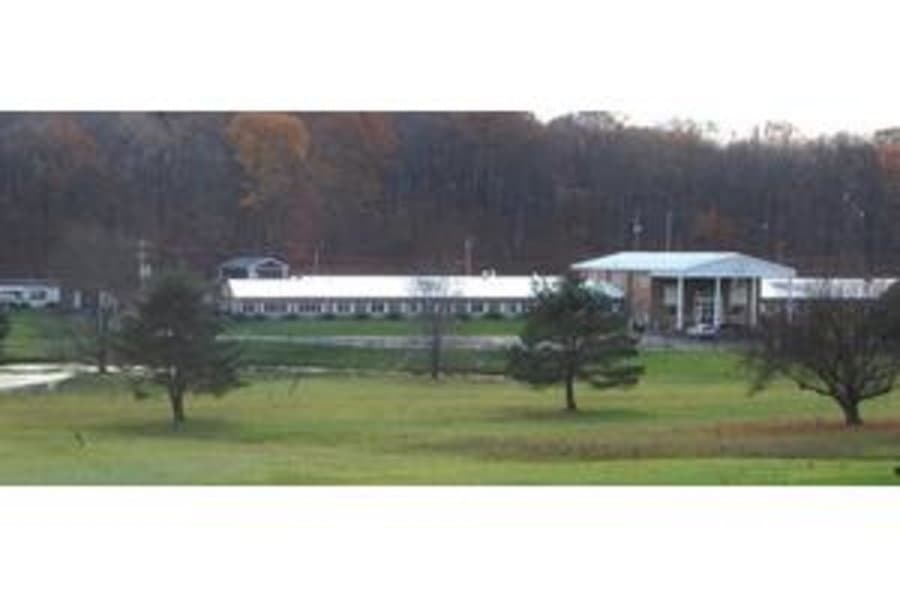 Sugar Creek Rest in Worthington, PA - Main View