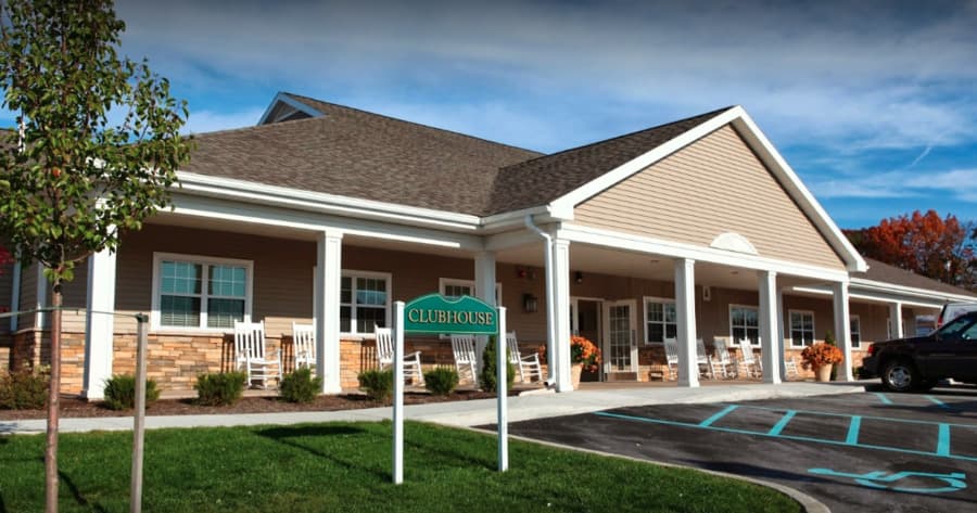 Summit At Eastwyck in Rensselaer, NY - Main View