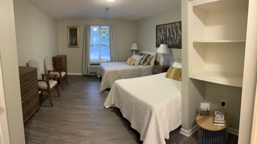 The Pines on Carmel in Charlotte, NC - Main View