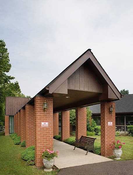 Cedar Ridge Center in Sissonville, WV - Main View