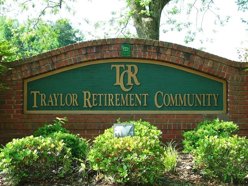 Traylor Retirement Community in Roanoke, AL - Main View