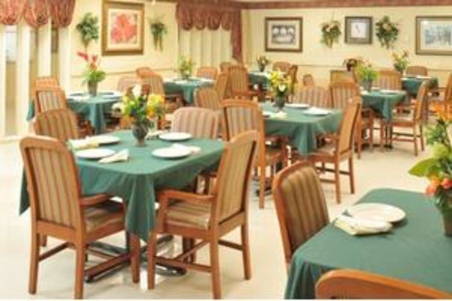 Twin Oaks Rehabilitation & HealthCare Center in Mobile, AL - Main View