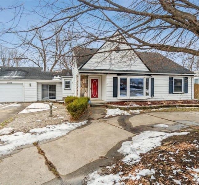 Tyler’s Place LLC in Saint Clair Shores, MI - Main View