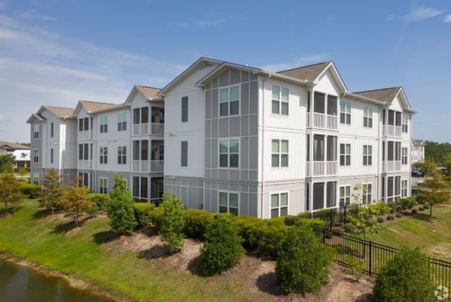 Upside Greensboro in Greensboro, NC - Main View
