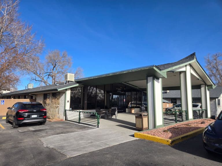 Cedars Healthcare Center in Lakewood, CO - Main View