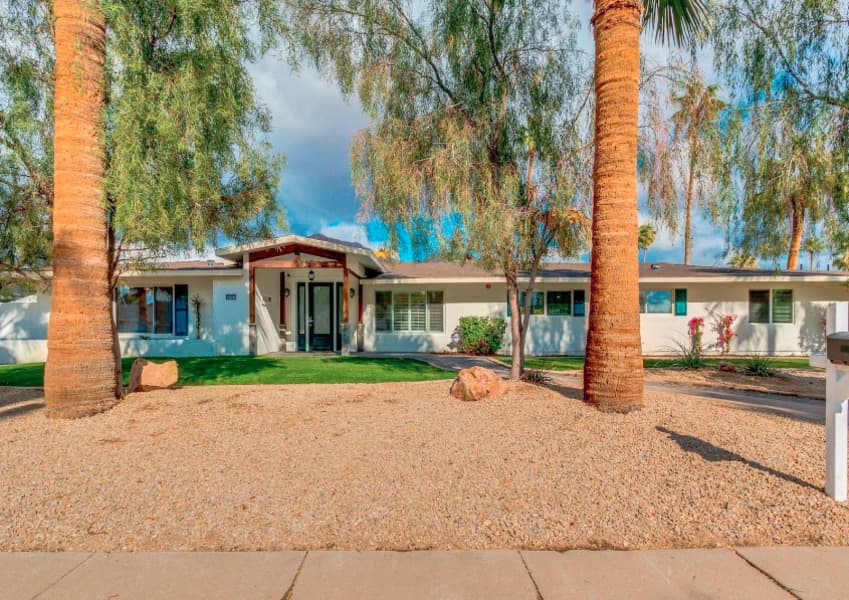 Vista Living Senior Care Camelback in Phoenix, AZ - Main View