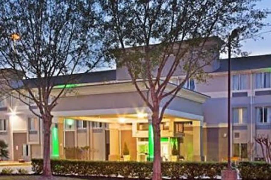 W G Luxury Independent Living in Houston, TX - Main View