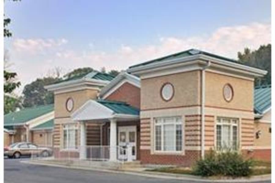 Waldorf Center in Waldorf, MD - Main View
