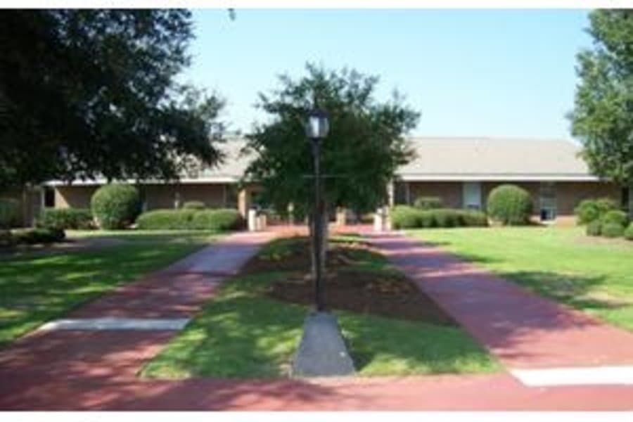 Warner Robins Rehabilitation Center in Warner Robins, GA - Main View