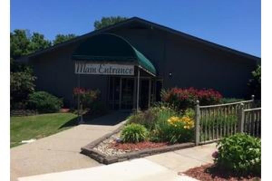 Willow Manor in Vincennes, IN