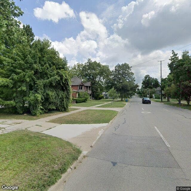 824 W. Kalamazoo in Kalamazoo, MI - Main View