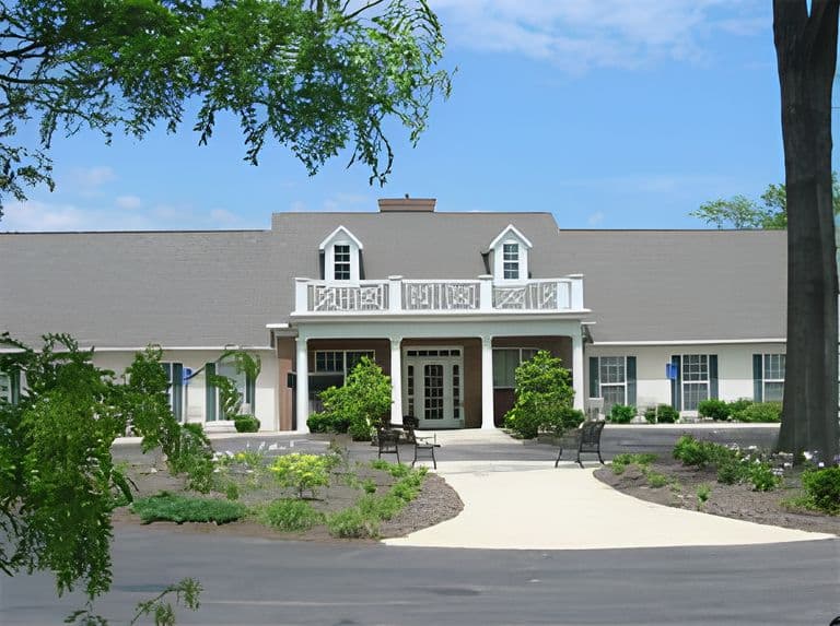 Abbington of Arlington in Columbus, OH - Main View