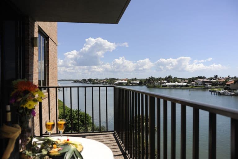 Addington Place at College Harbor in Saint Petersburg, FL - Main View