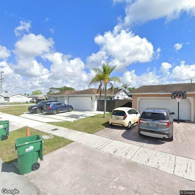 Adiuvo V in Miami, FL - Main View