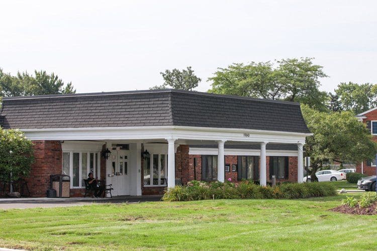 Advantage Living Center - Harper Woods in Harper Woods, MI