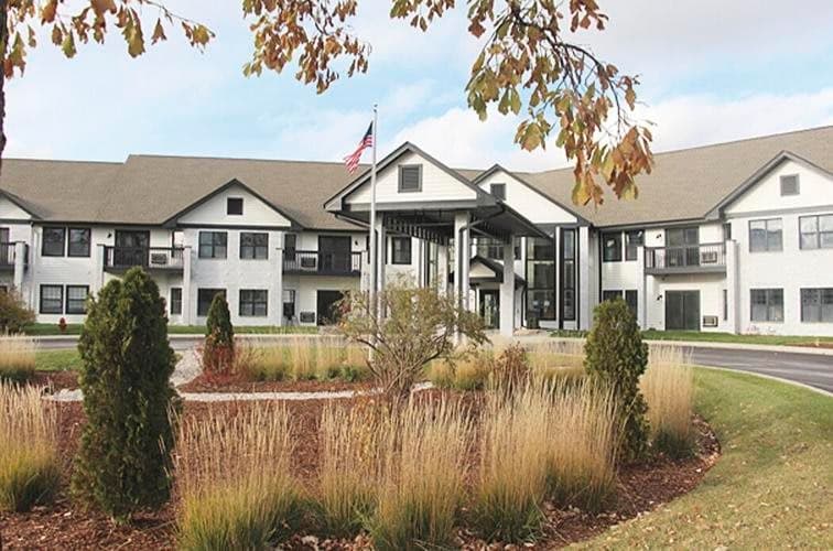 Charter Senior Living of Mequon in Mequon, WI - Main View