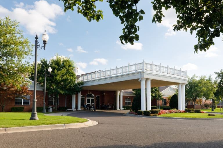 Arbor House Of Midwest City - Senior living in Midwest City, Oklahoma
