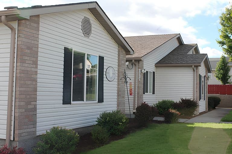 Ashley Manor Athens in Pendleton, OR