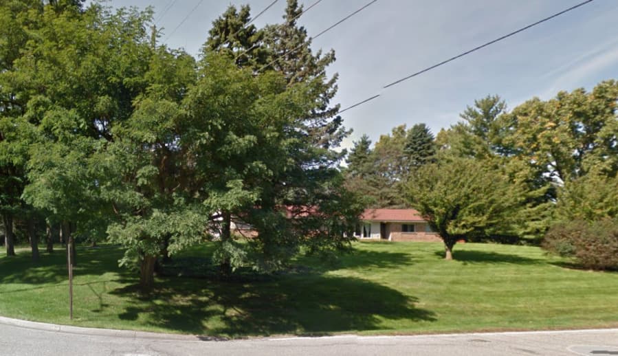 Chateau of Bloomfield in Bloomfield Hills, MI - Main View