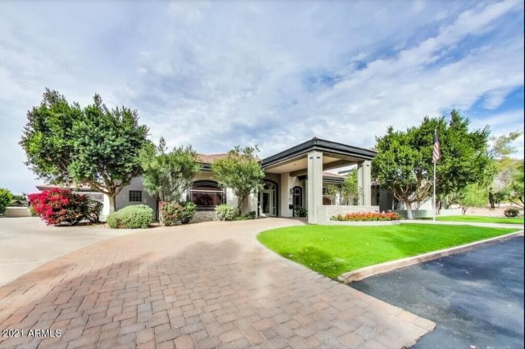 Chateaux Assisted Living in Phoenix, AZ - Main View