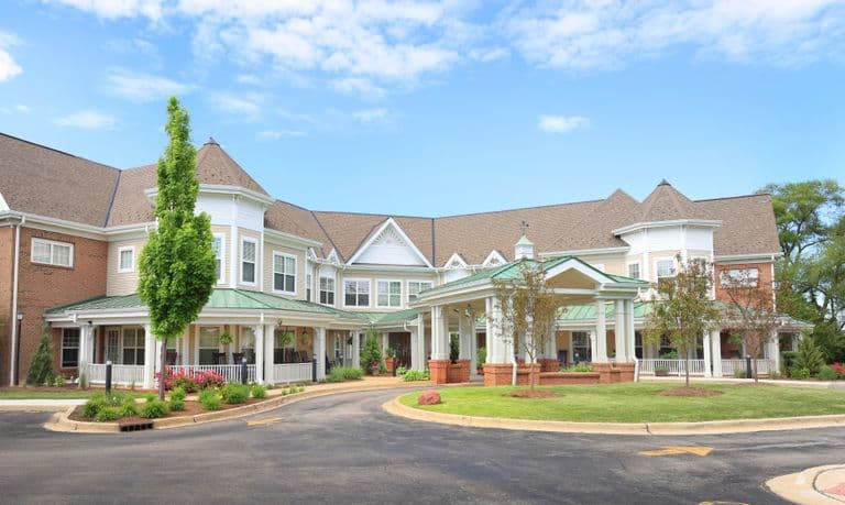 Atria Park Of Glen Ellyn in Glen Ellyn, IL - Main View