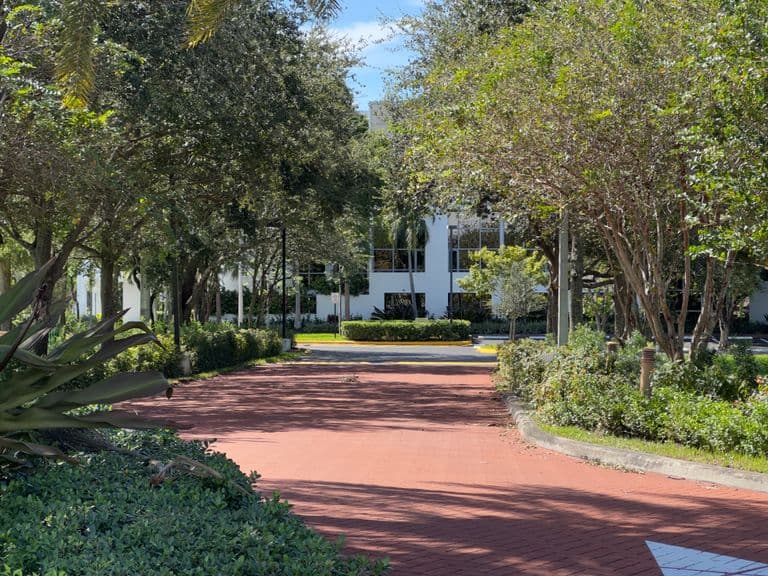 Avalina Senior Living in Sunrise, FL - Main View