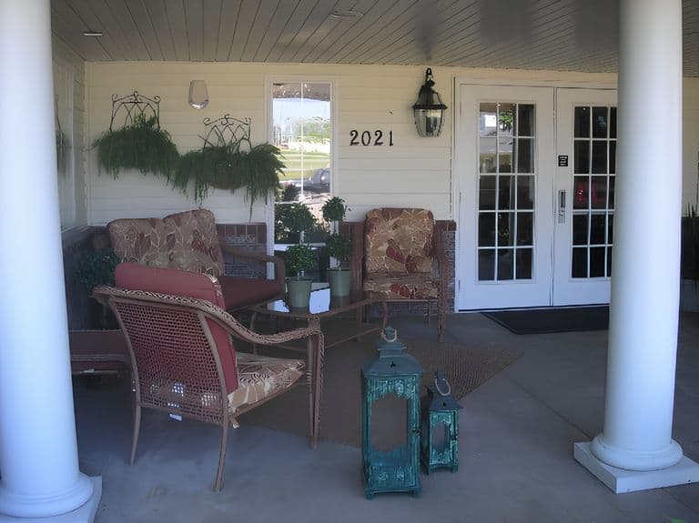Avonlea Cottage of Quad Cities in Milan, IL - Main View