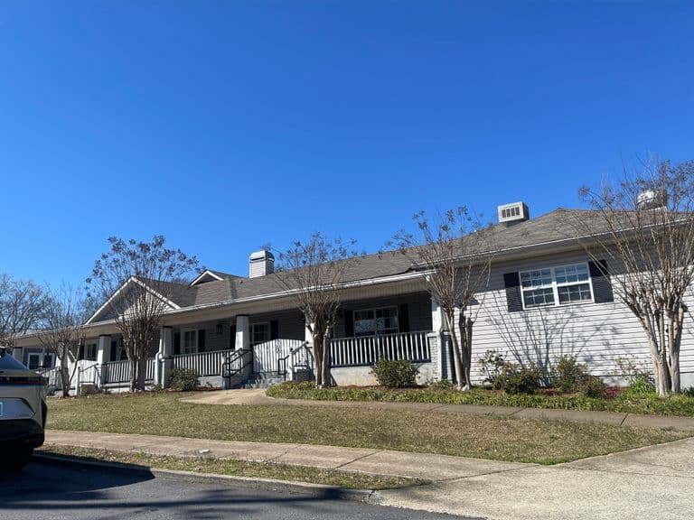 Azalea Manor Personal Care Home in Marietta, GA - Main View