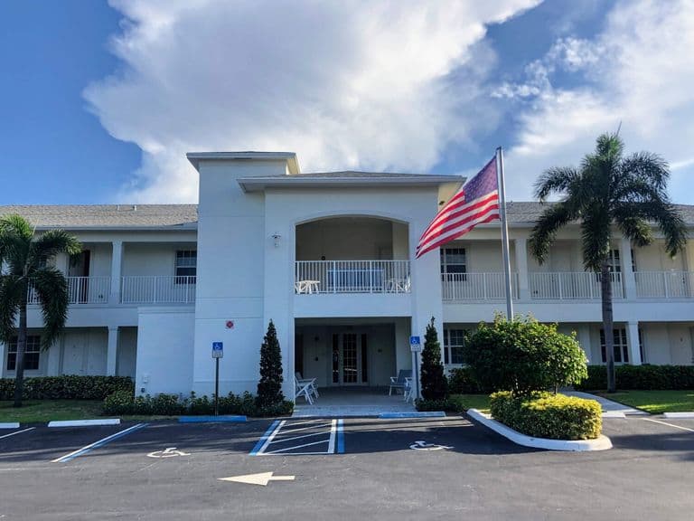 Banyan Place in Lantana, FL - Main View