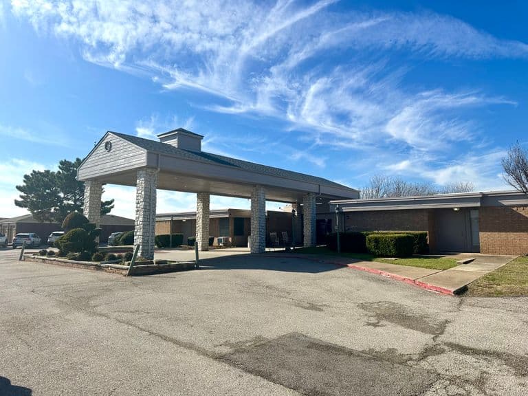 Beltline Healthcare Center in Garland, TX - Main View