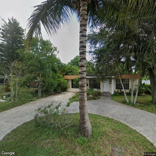 Betsy's Loving Home in Hollywood, FL - Main View