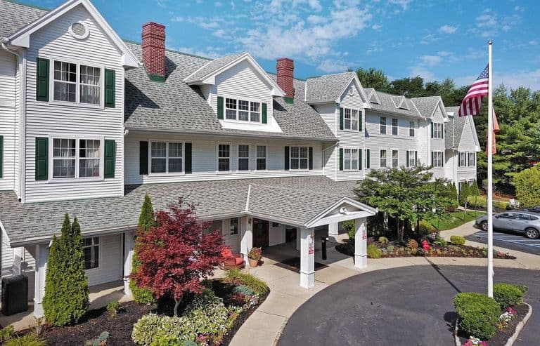 Brighton Gardens Of Middletown in Middletown Township, NJ - Main View