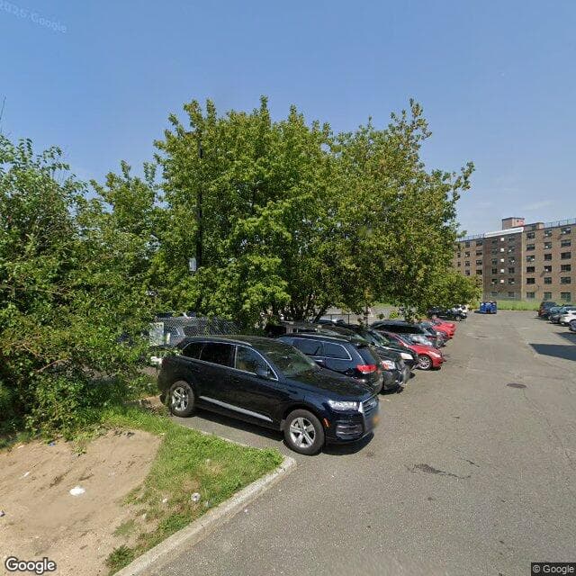 Brookhaven Rehabilitation & Health Care Center in Far Rockaway, NY