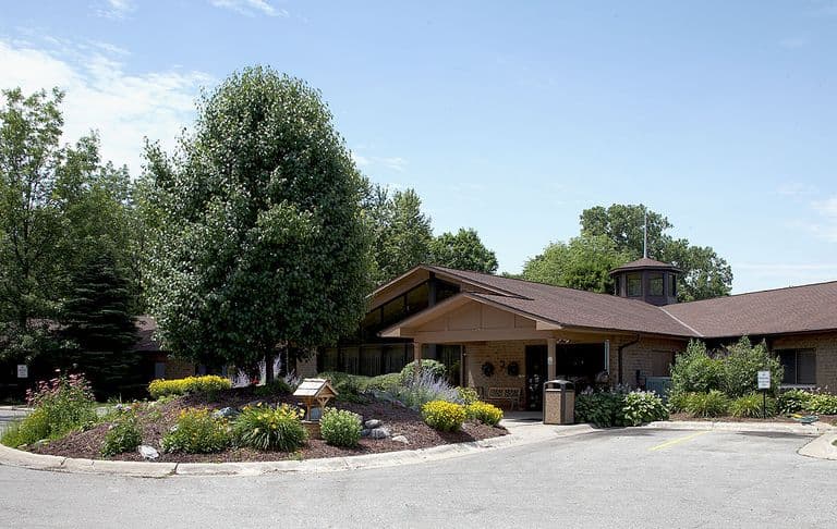Canterbury Nursing and Rehabilitation Center in Fort Wayne, IN - Main View