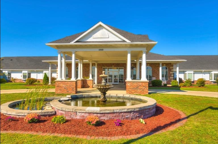 Cedarhurst Of Godfrey in Godfrey, IL - Main View