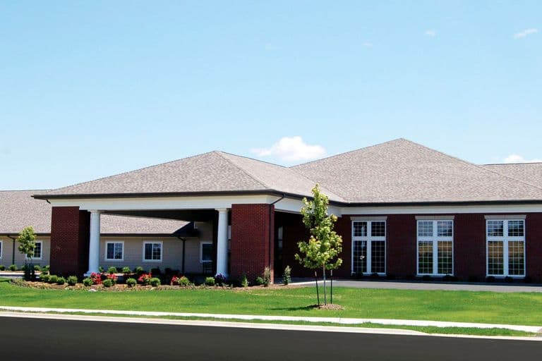 Cedarhurst Of Highland - Senior living in Highland, Illinois
