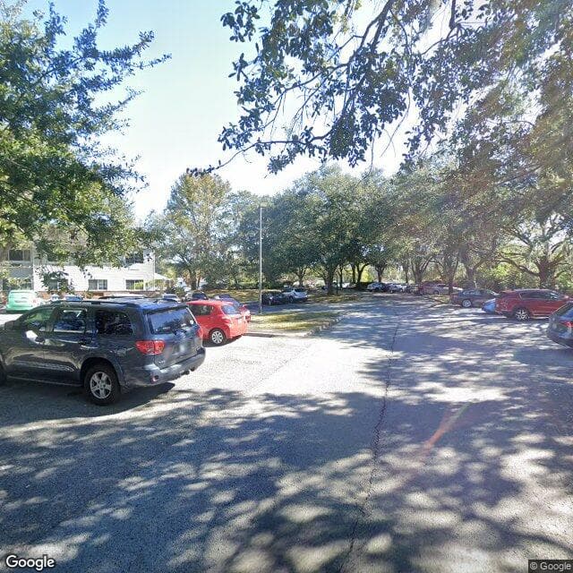 Central Park Healthcare And Rehabilitation Center in Brandon, FL - Main View
