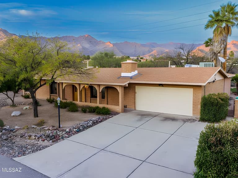 Claddagh House Assisted Living - CLOSED in Tucson, AZ - Main View