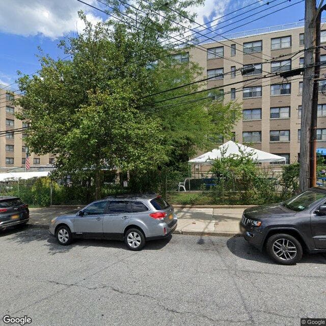 Clove Lakes Health Care and Rehabilitation Center in Staten Island, NY - Main View