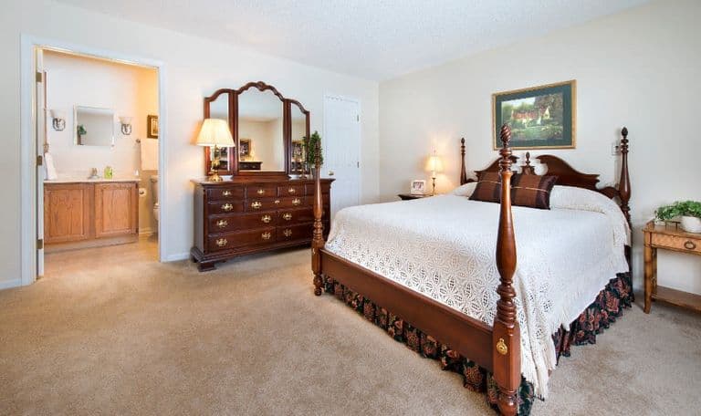 Colonial Oaks Health Care Center - Senior living in Marion, Indiana