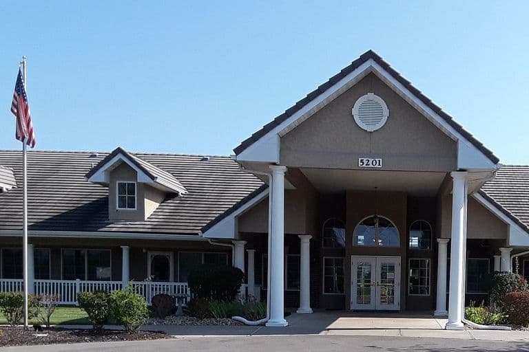 Colonial Oaks Senior Living at Leawood in Leawood, KS