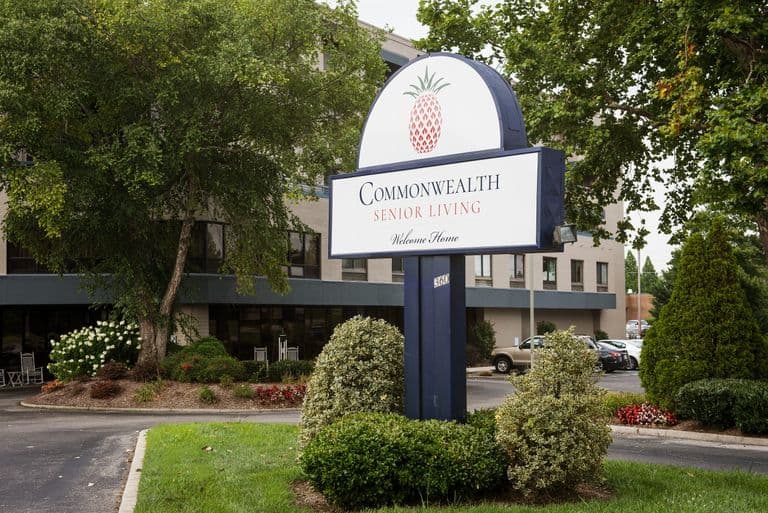 Commonwealth Senior Living At Oak Ridge - Senior living in Oak Ridge, Tennessee