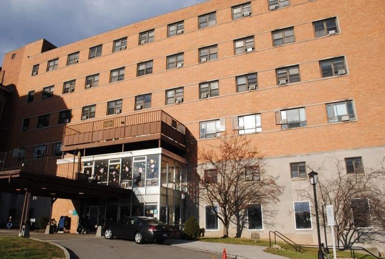Corner View Nursing and Rehabilitation Center in Pittsburgh, PA - Main View
