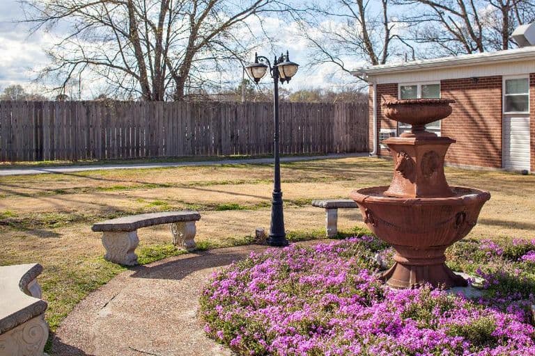 Cottage of the Shoals in Tuscumbia, AL