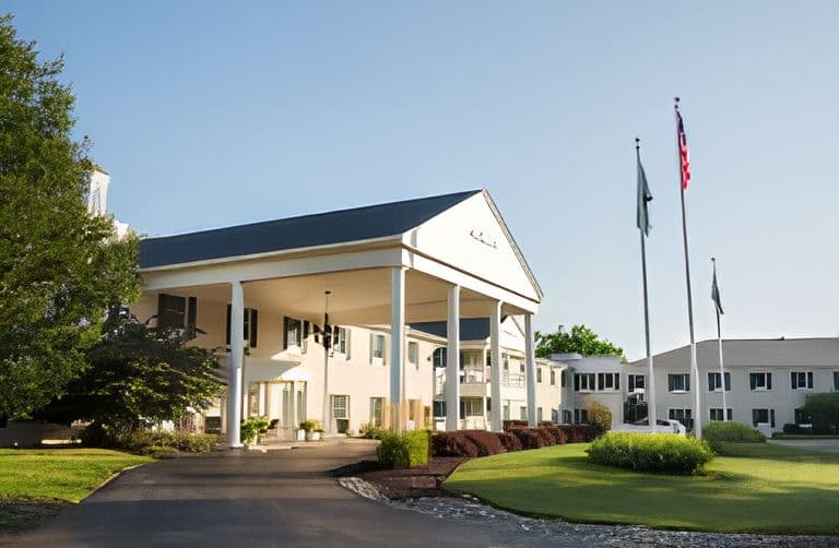 Country Meadows of Wyomissing II in Wyomissing, PA - Main View