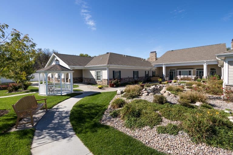 CountryHouse at 25th & Old Cheney in Lincoln, NE - Main View