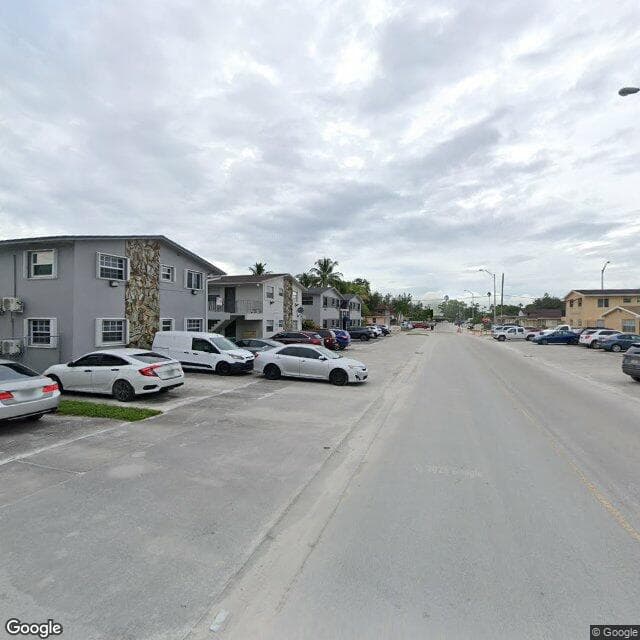 Courtyard Manor Retirement in Hialeah, FL - Main View