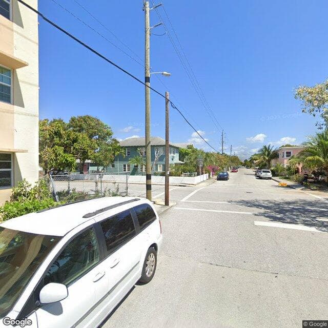 Crest Manor Assisted Living Facility in Lake Worth, FL - Main View