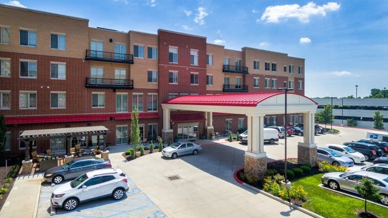 Creve Coeur Assisted Living And Memory Care in Creve Coeur, MO