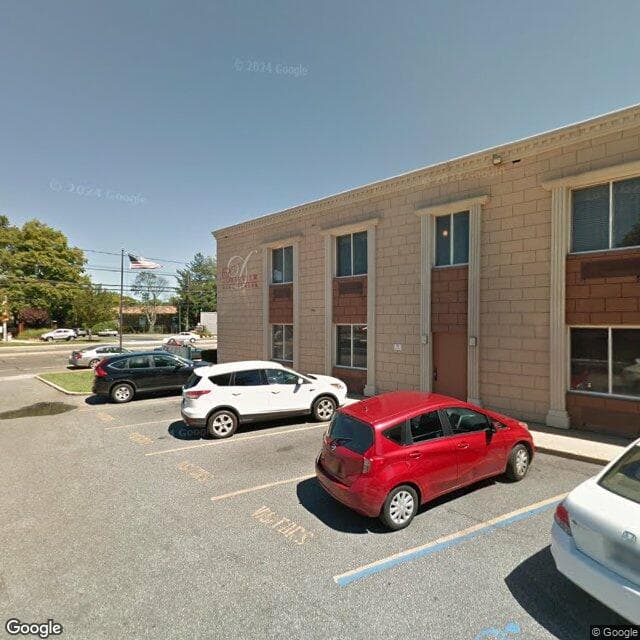 Daleview Care Center in East Farmingdale, NY - Main View